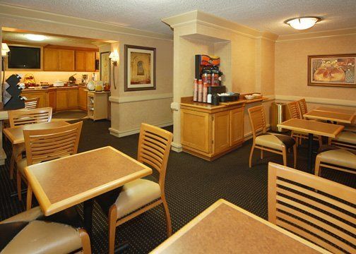Economy Hotel Марієтта Ресторан фото